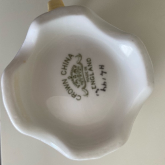 CROWN CHINA LARGE CREAMER/SAUCE JUG IN GREEN, ORANGE AND YELLOW - Picture 7 of 7